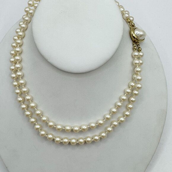 Vintage Glass Pearl Hand Knotted Multi-Strand Bracelet Faux Mabe Pearl Box Clasp - Picture 3 of 9